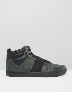Trainers In Khaki With Black Elastic